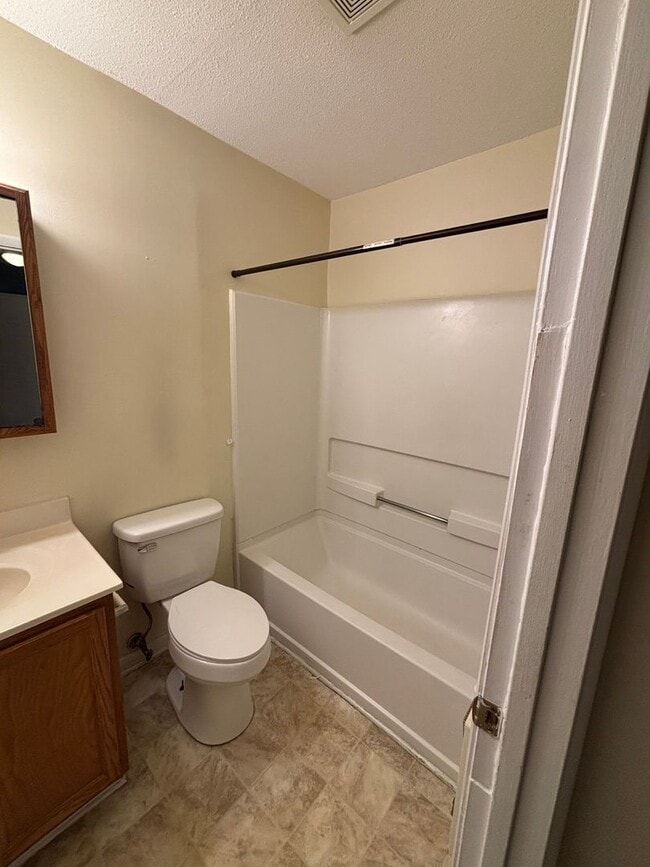 Photo - 2 Bedroom Condo in a central location!