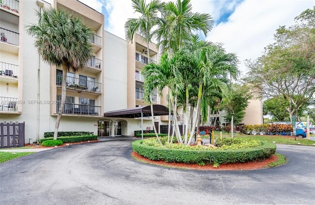 Building Photo - 14250 SW 62nd St Unit 314