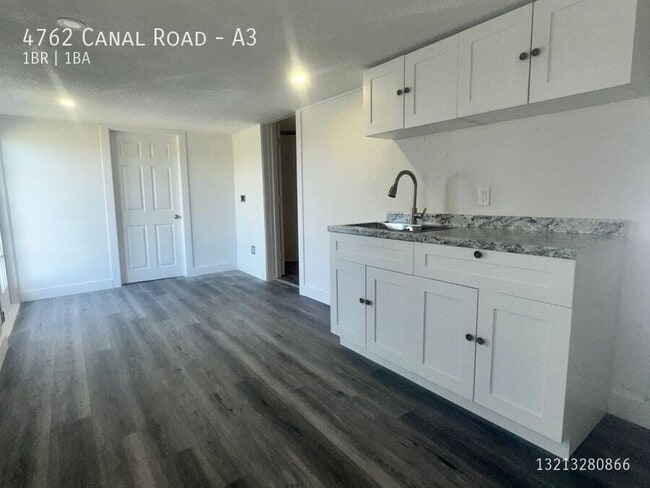 Building Photo - 4762 Canal Rd Unit A3