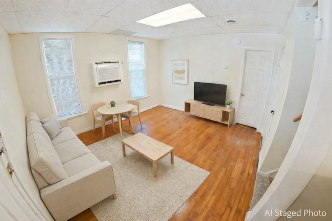 Building Photo - 800 Rannells Rd Unit Apt A