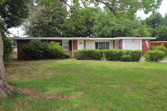 Photo - 3BR Home Near Belvedere Park with Bonus Flex Space, Garage & Convenient Access to Shopping, Schoo...
