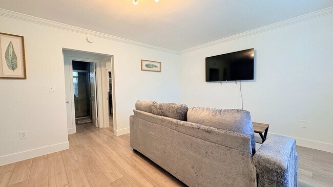 1125 NE 80th St Unit SI ID1632497P