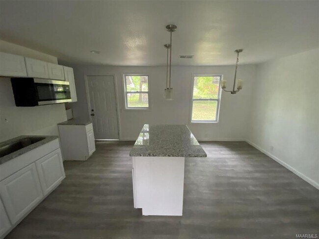 Photo - 351 Collinwood Ave