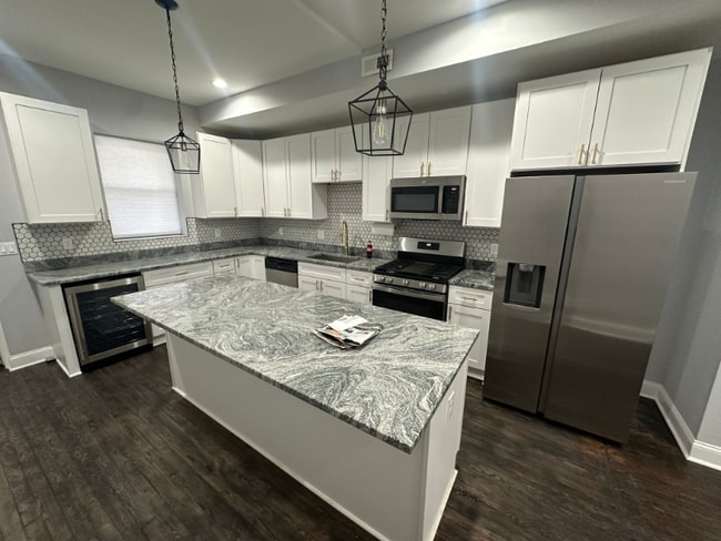 Photo - 407 N Lakewood Ave Townhome