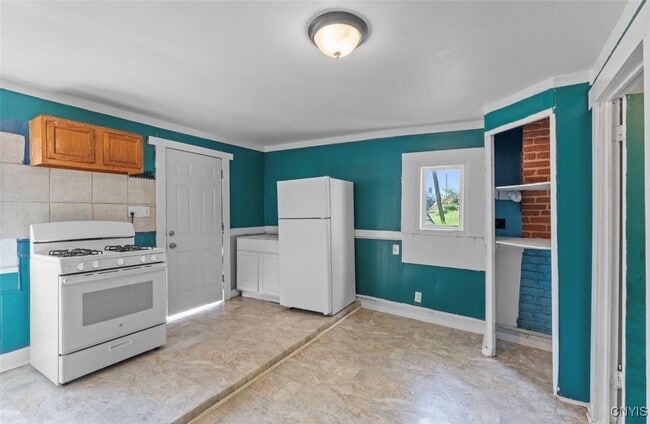 Photo - 505 Carbon St