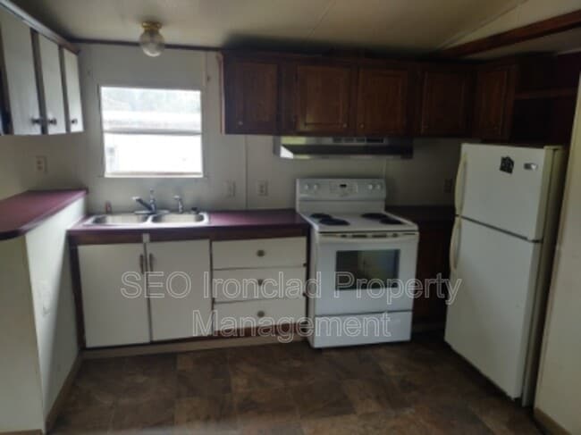 Photo - 62846 Byesville Rd