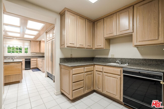 Photo - 604 N Linden Dr