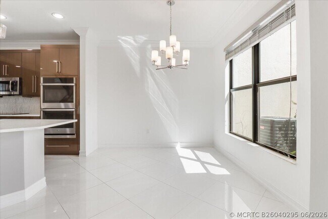 10098 Akenside Dr