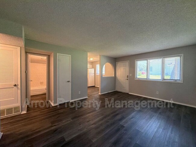 Photo - 729 H St Unit 2