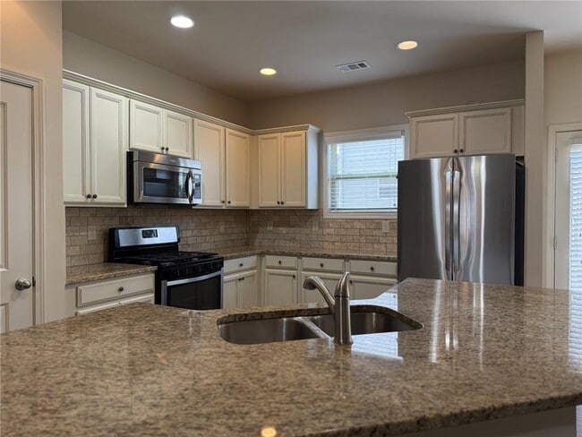 Photo - 2660 Maple Leaf Terrace