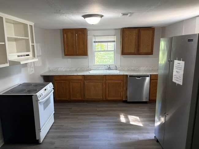2 Bed / 1 Bath Rental House in Huntsville, AL 35811