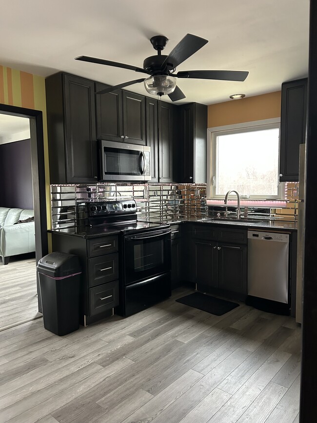 Kitchen - 60 Leonore St