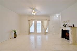 Photo - 642 Wilcrest Dr