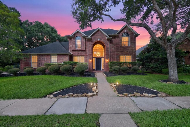 Photo - 108 Oak Creek Ln