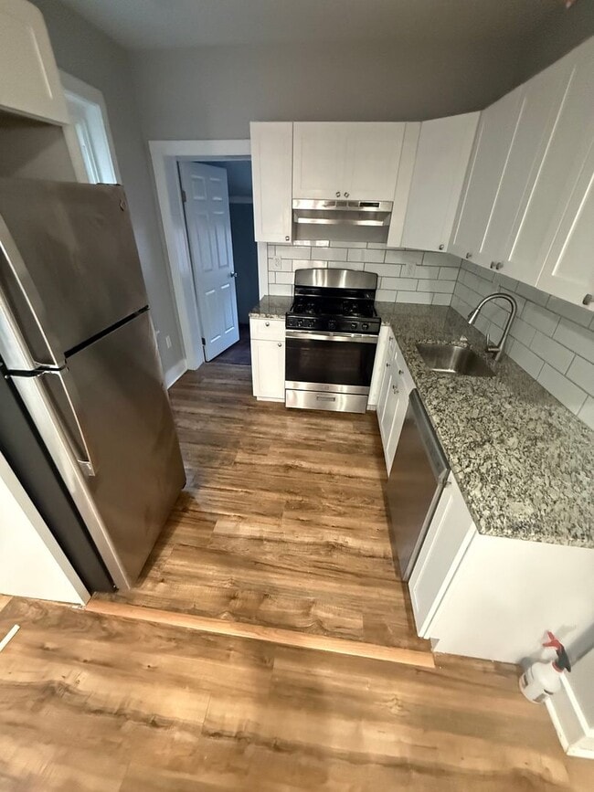 Photo - Cozy 3BR Home with 1 Bath – Fully Equipped Kitchen