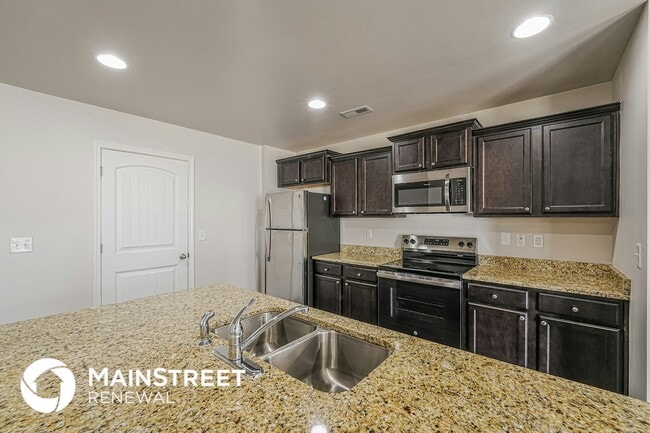 Photo - 204 Leonards Ct