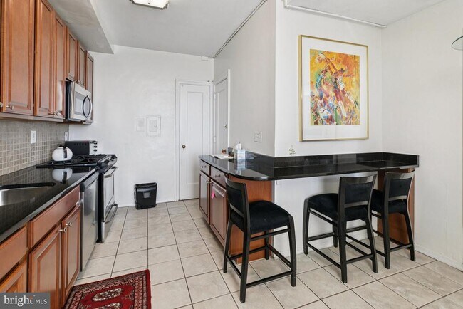 Photo - 2031 Locust St Unit 1701