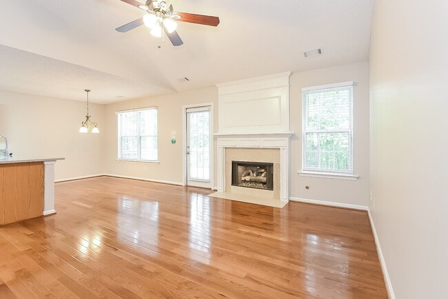 Photo - 208 Pebble Creek Ct