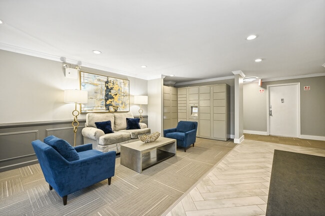 Silver Lake Apartments