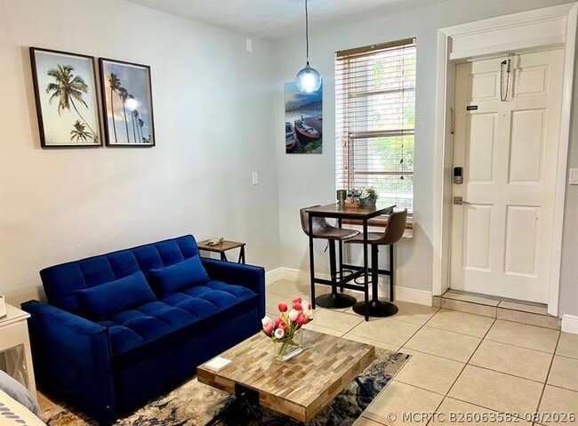 3312 SE 7th St Unit 1A