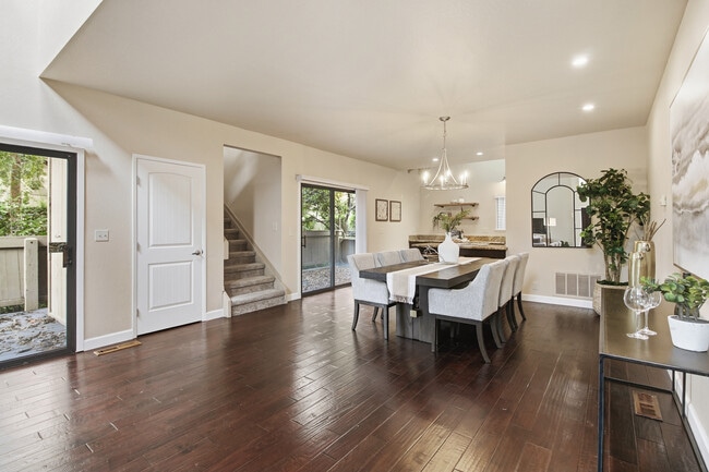 Photo - 2220 Boyer Dr