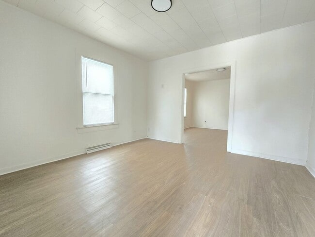 Photo - 307 La Porte Ave