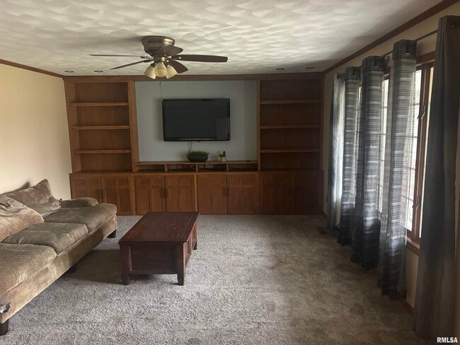 Photo - 705 Crestview Dr