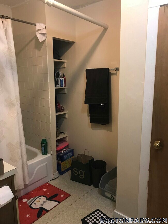 Photo - 19 Peterborough St Unit A