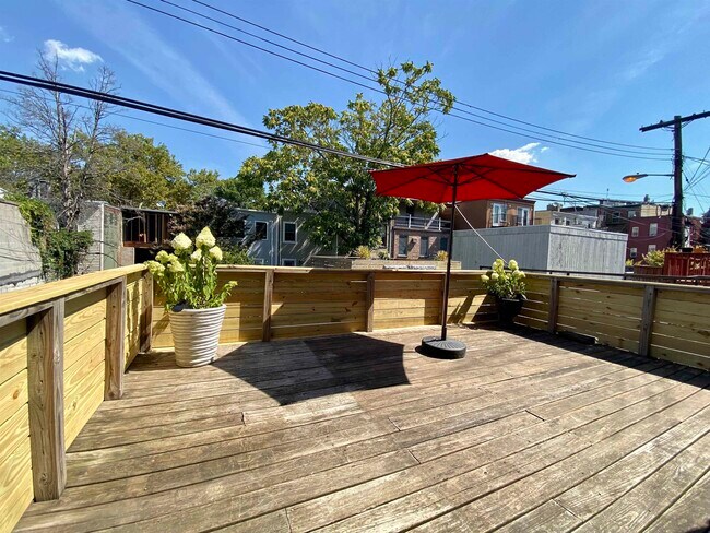Building Photo - 284 4th St Unit 1 Rental