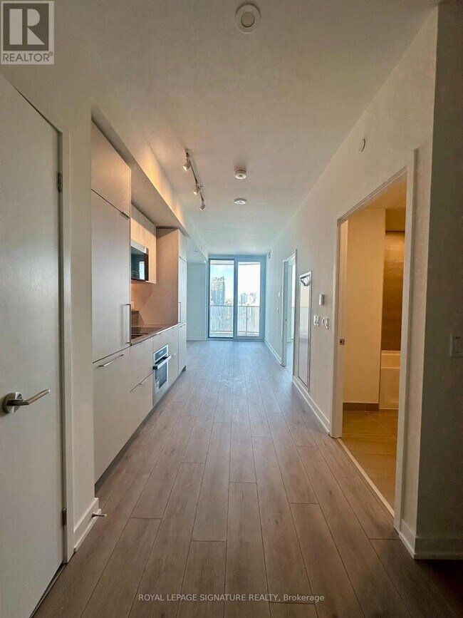 Photo - 1 Fairview Rd E Unité 1705