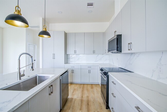 Photo - 4025 Avenue M