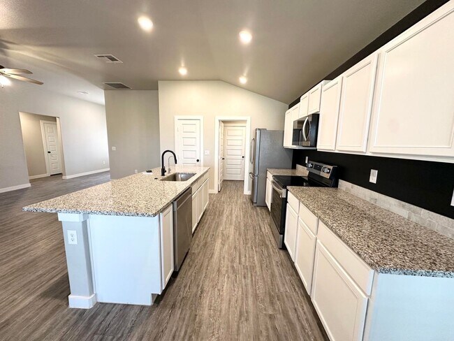 Photo - 5813 Briscoe Rd