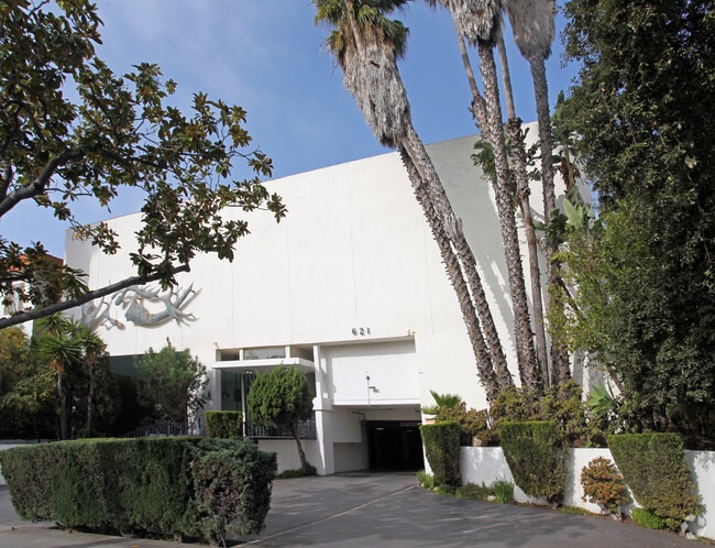 Building Photo - 621 San Vicente Blvd Rental