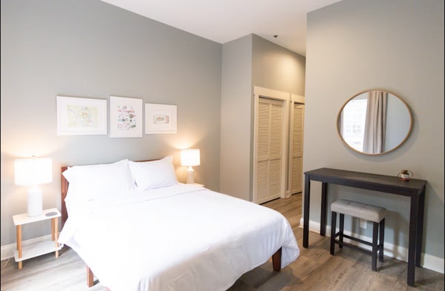 Photo - 492 N Thomas St Unit 492