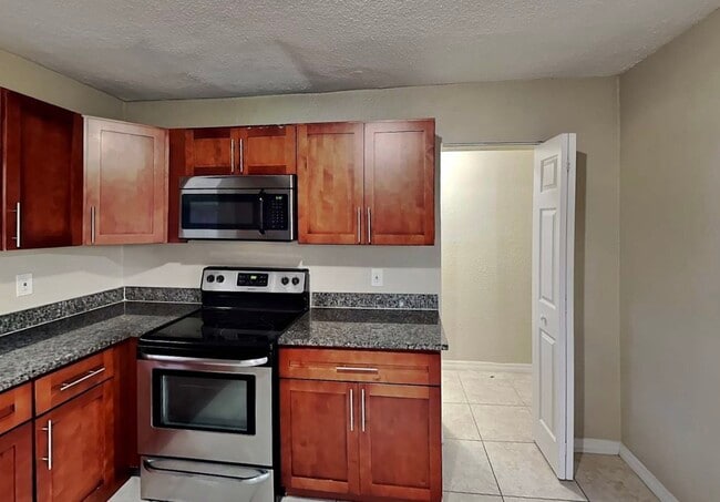 Photo - 5702 Jefferson St