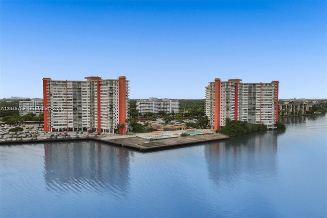 Photo - 1301 NE Miami Gardens Dr Unit 505W