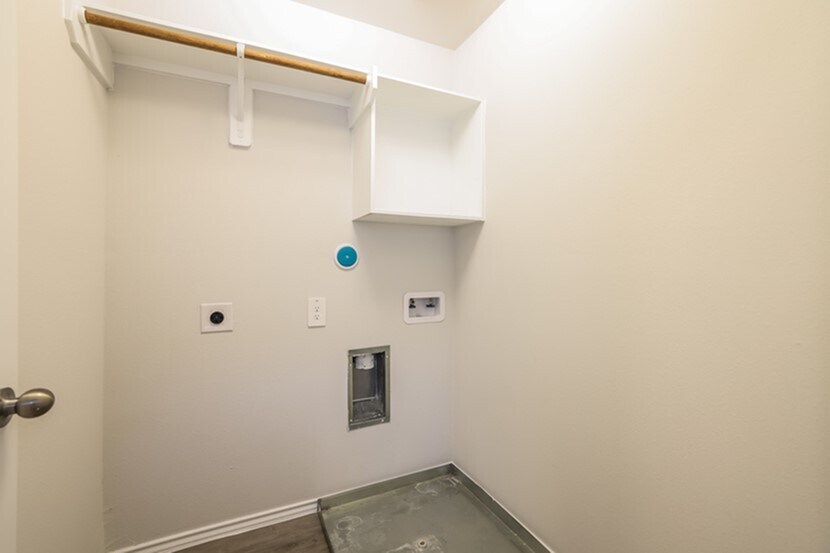 Photo - 13816 Winding Path Ln