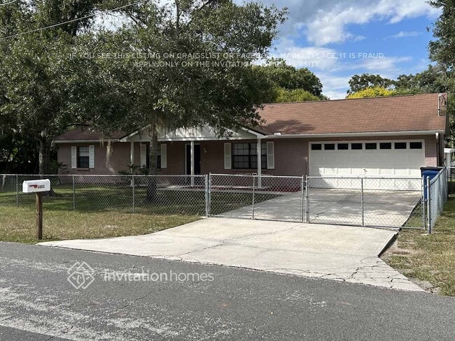 Photo - 1402 Rowell St