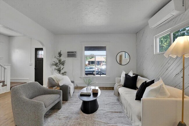 Photo - Updated Single Family home for Rent! - 3 Bedroom, 1.5 Bathroom Located in Spokane!