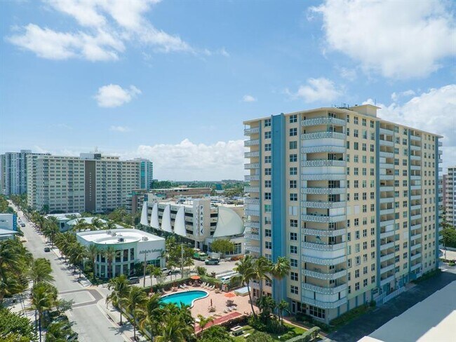 Building Photo - 305 N Pompano Beach Blvd Unit PH10 Rental