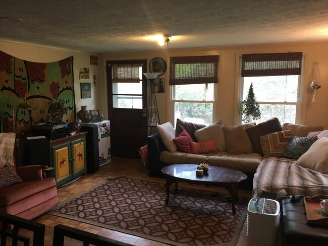 Photo - 154 Westside Dr