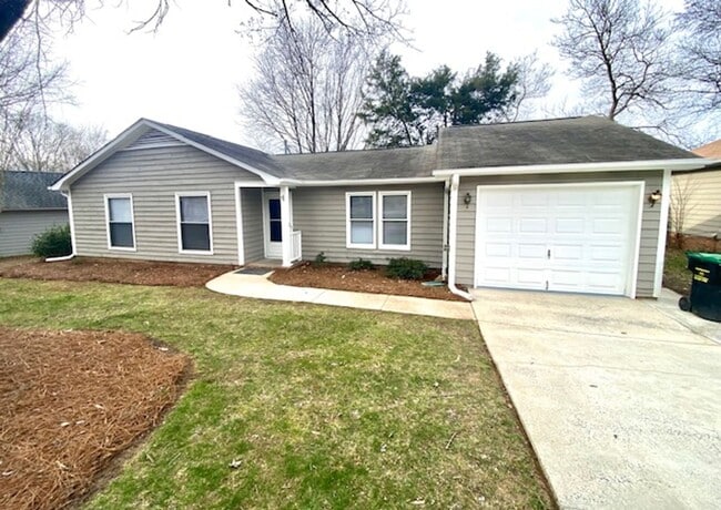 Building Photo - 1/2 MO/OFF SPECIAL - Mint Hill Area- Updated 3 bed/2 bath -Ranch with garage and fence