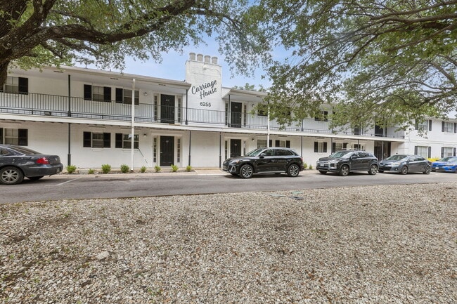 Photo - Carriage House