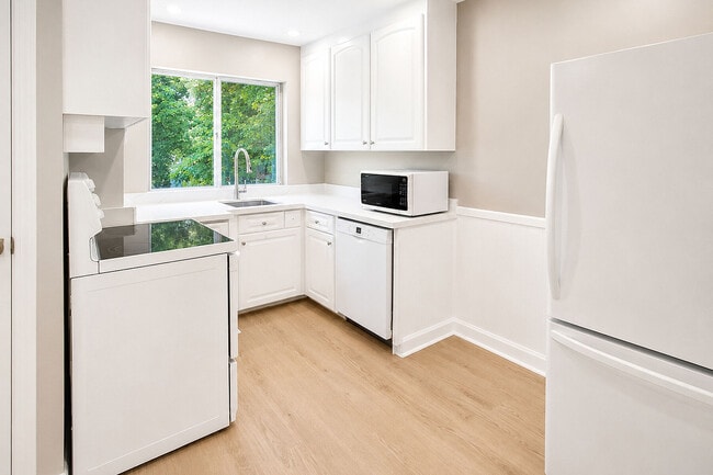 Photo - 9 Lloydminster Crescent
