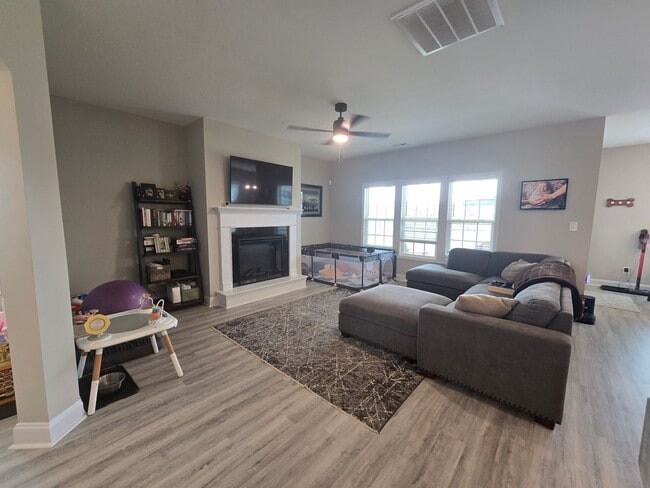 Photo - NEW LISTING!!!!!