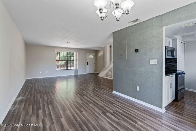 Photo - 1300 Arlington Ln NE Unit 116
