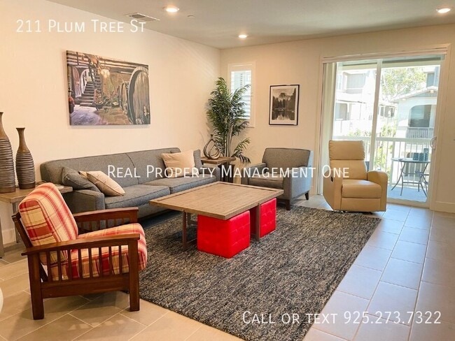 Photo - 211 Plum Tree St