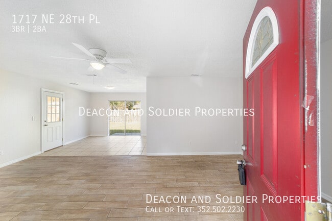 Photo - 1717 NE 28th Pl