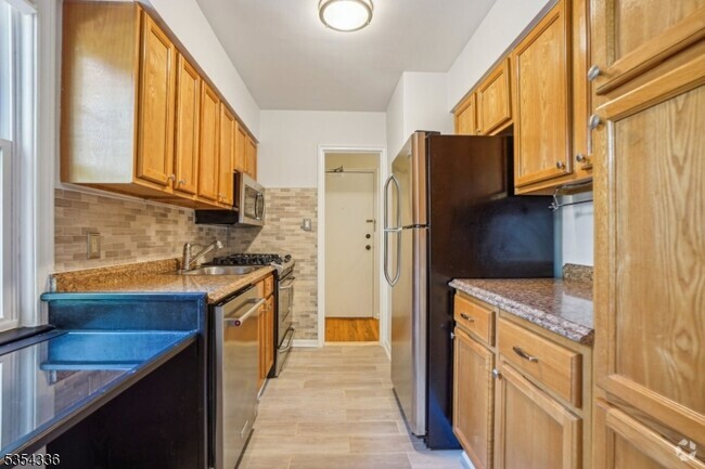Building Photo - 349 Bloomfield Ave Unit 53 Rental