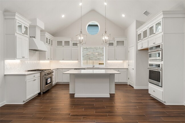 Photo - 2615 Clapbread Ln